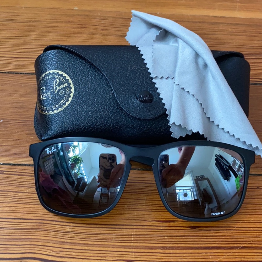 Men’s Ray-ban sun glasses